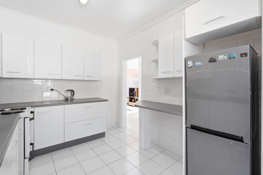 To Let 2 Bedroom Property for Rent in Sea Point Western Cape